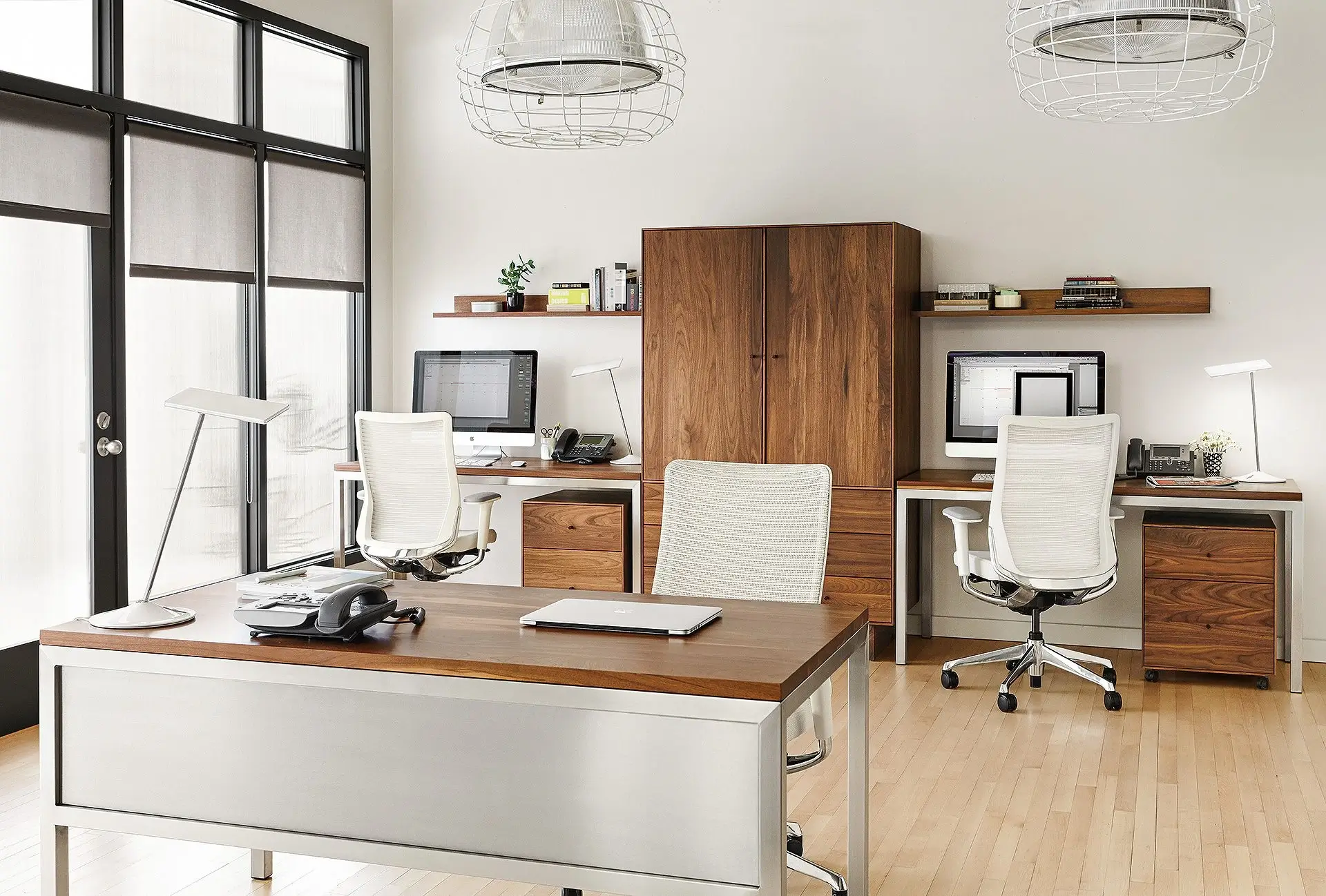 Small, private and modern office for one or two people
